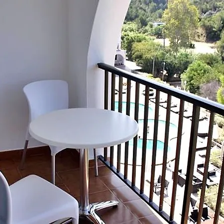 Appart hôtel Puerto Cala Vadella